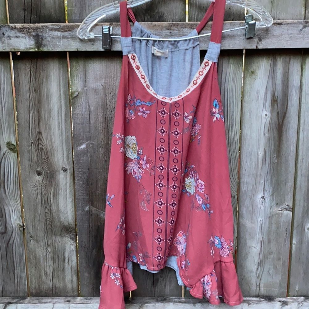 Jolt Ruffle Tank Top sz. M